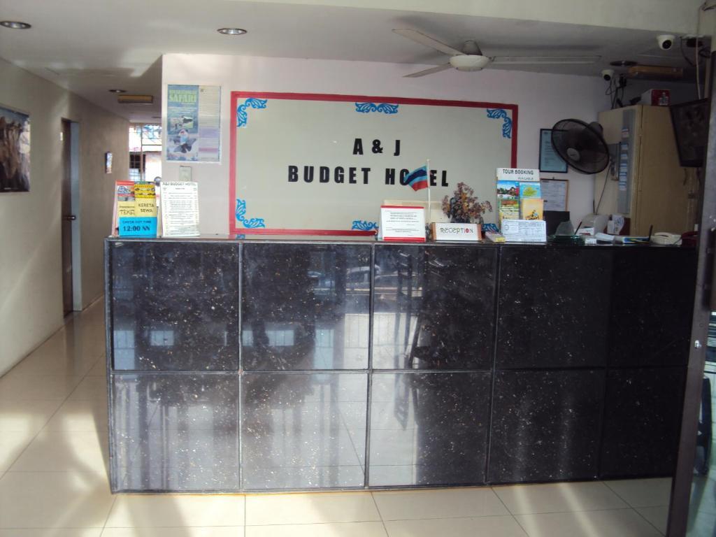 A&J Budget Hotel كوتا كينابالو المظهر الخارجي الصورة