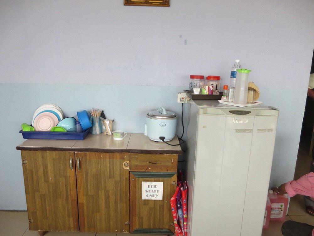 A&J Budget Hotel كوتا كينابالو المظهر الخارجي الصورة